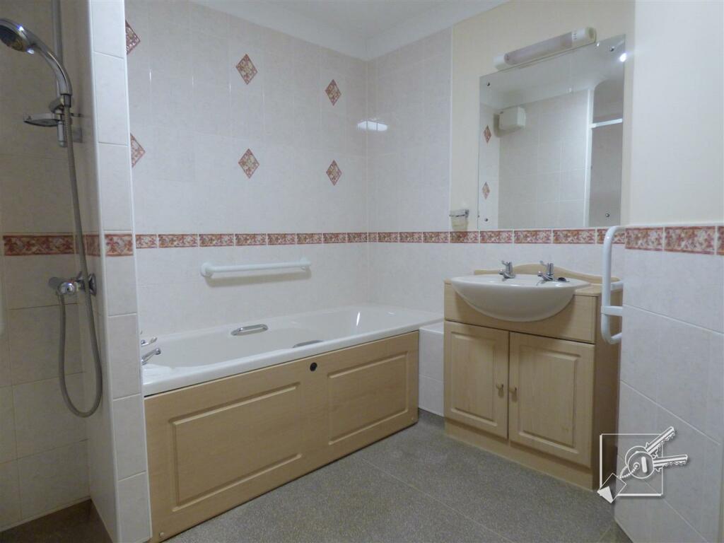 Additional image 10 of Glen View, Gravesend