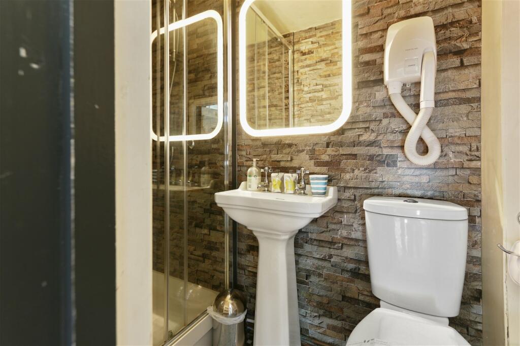 Additional image 11 of Derbyshire Country House, Nr Matlock