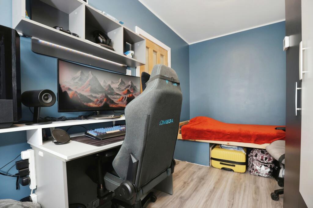 Additional image 18 of Glebe Crescent, Rugby, CV21