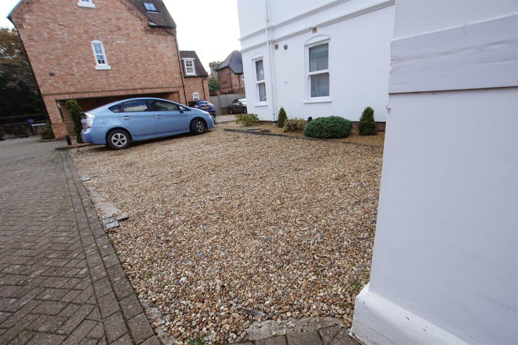 Additional image 4 of Neville Court, Jury Street, Warwick