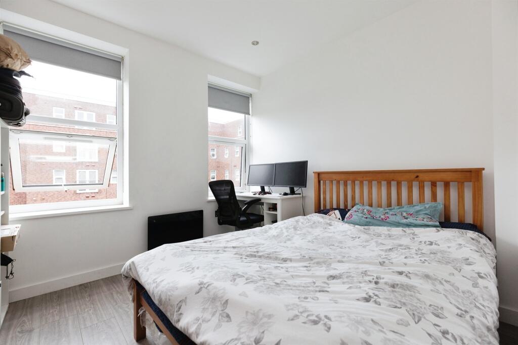 Additional image 13 of Woodside Park, Rugby