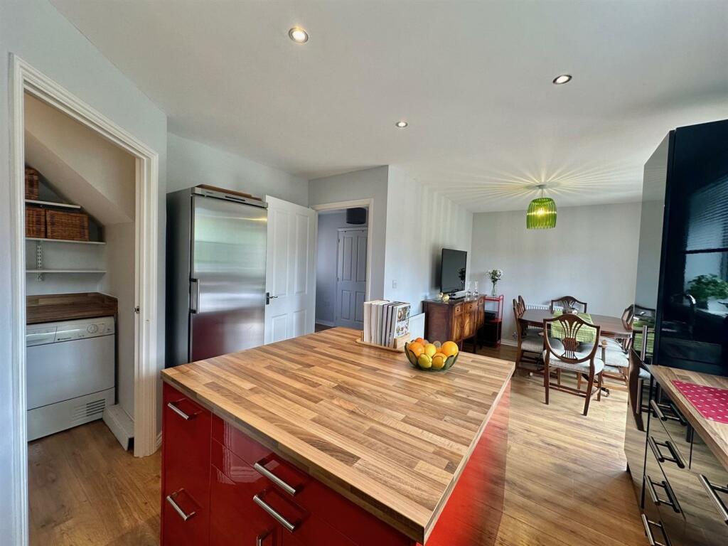 Additional image 9 of Oaks Close, Aston, Cheshire