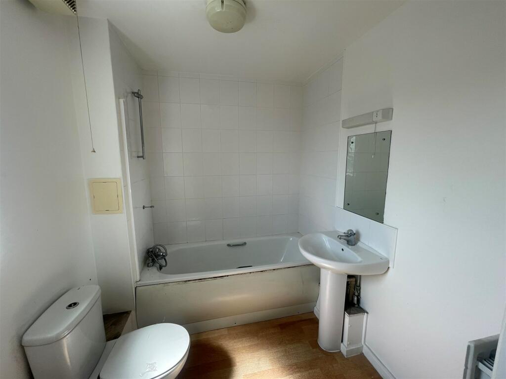 Additional image 5 of James Watt Way, Erith, Kent