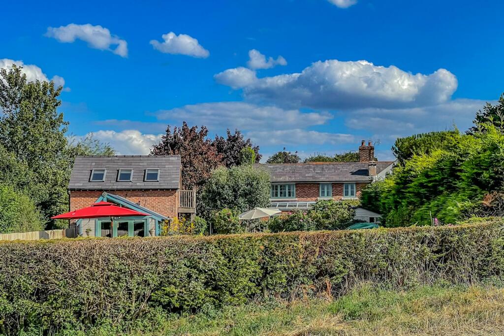 Additional image 7 of Stunning views of Beeston Castle with a detached annexe