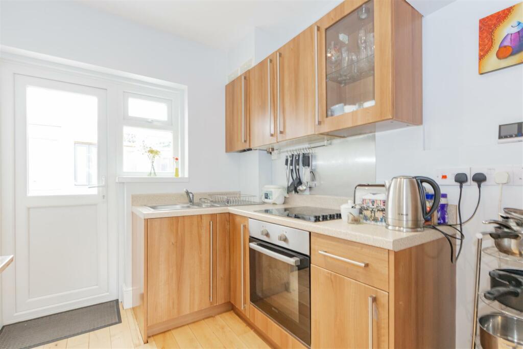 Additional image 8 of Martens Avenue, Bexleyheath, Kent