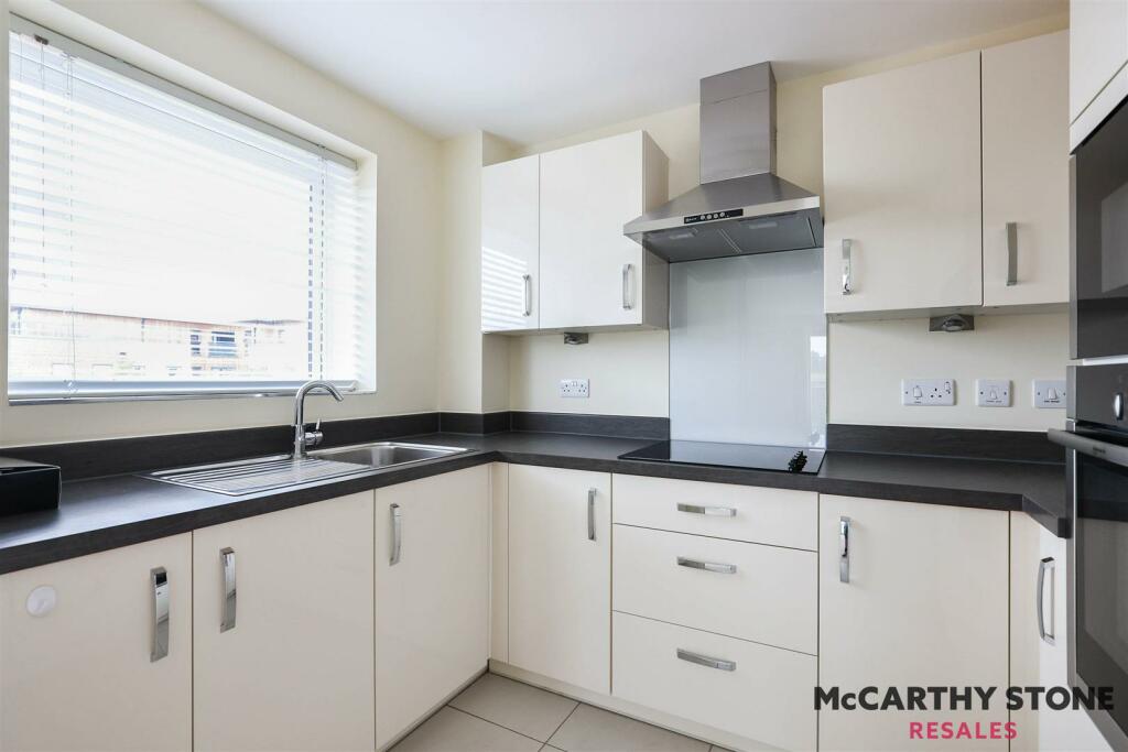 Additional image 5 of Harvard Place, Stratford-Upon-Avon, Warwickshire CV37 8GA