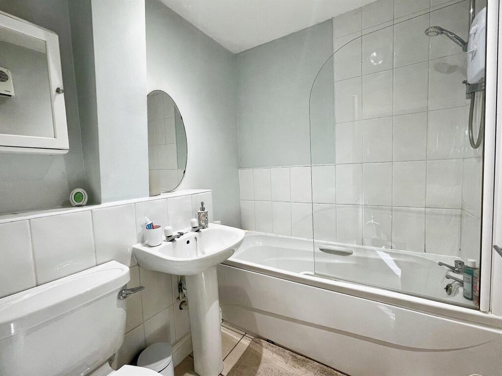 Additional image 10 of Emscote Road, Warwick