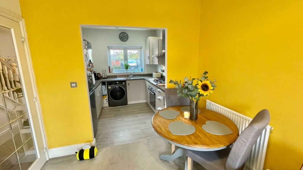 Additional image 3 of Blenheim Road, Stratford-upon-Avon