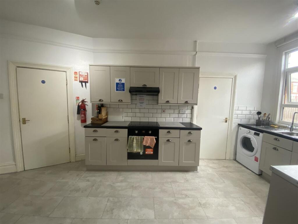 Additional image 12 of Ensuite 2, Melbourne Road, Earlsdon, Coventry, CV5 6JP