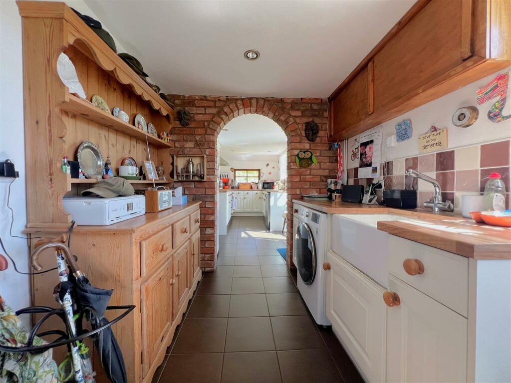 Additional image 9 of The Green, Chesterton, Leamington Spa