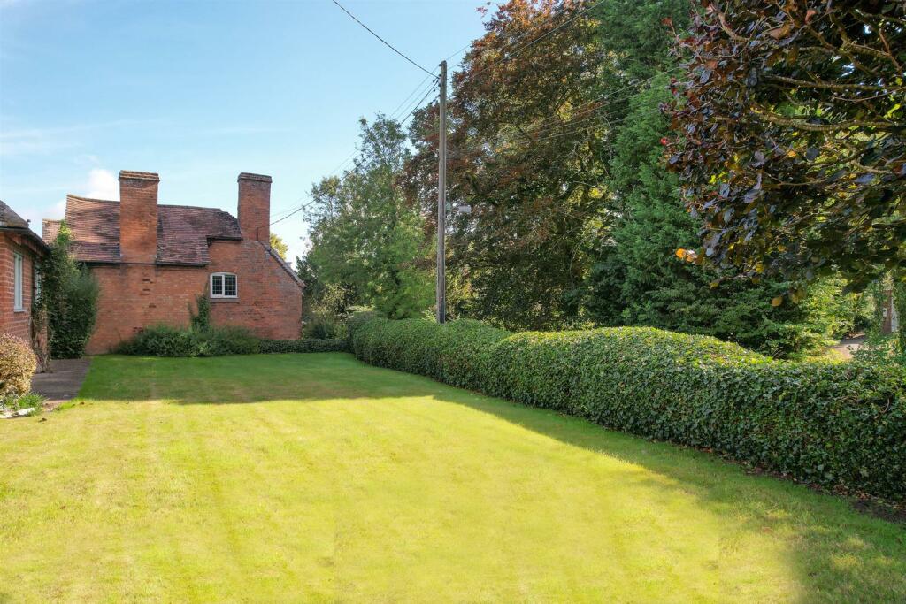 Additional image 23 of School Road, Snitterfield, Stratford-Upon-Avon