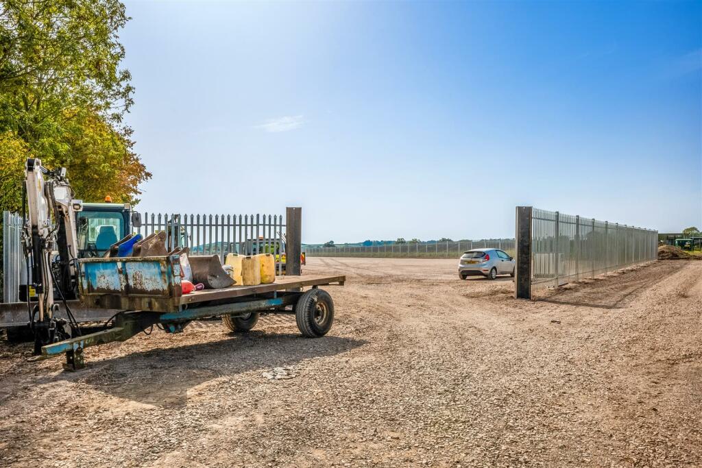 Additional image 8 of Drayton Manor Farm, Stratford-Upon-Avon CV37 6RQ