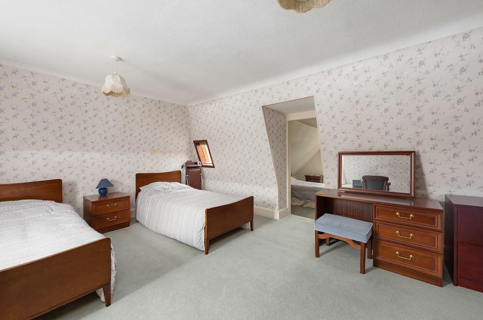 Additional image 5 of 115-117 High Street, Whitstable