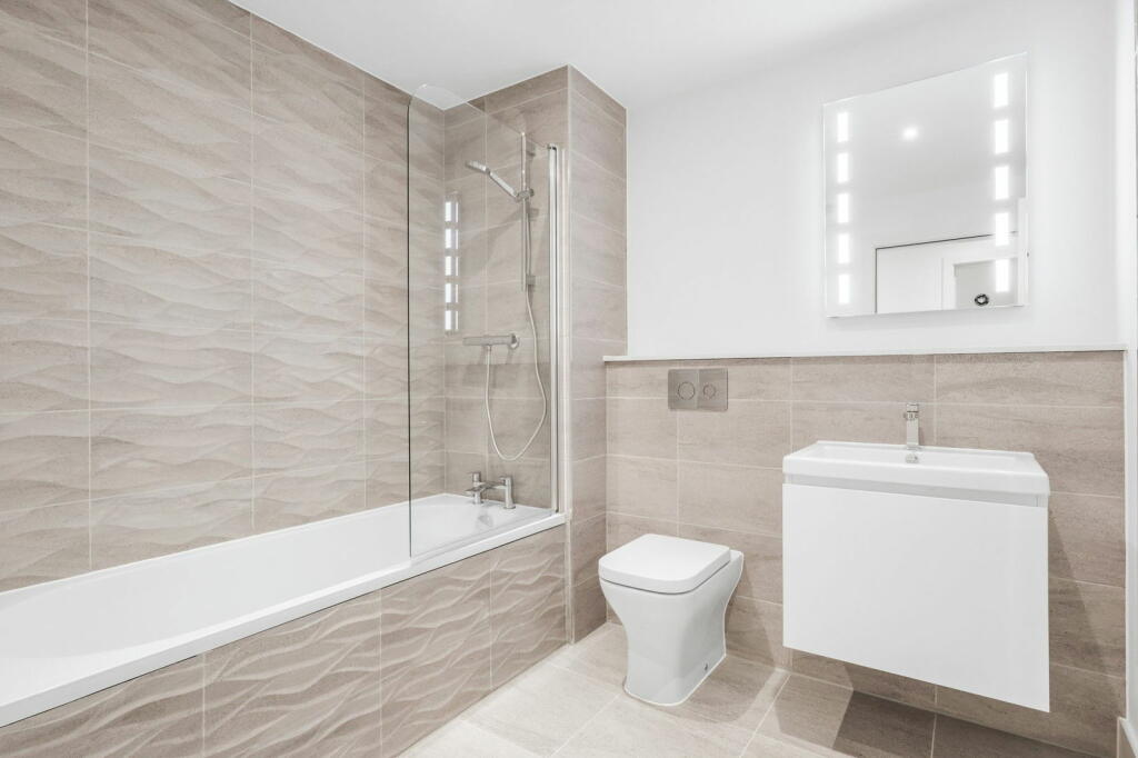 Additional image 12 of Brandon Parade, Leamington Spa, Warwickshire, CV32 4BZ