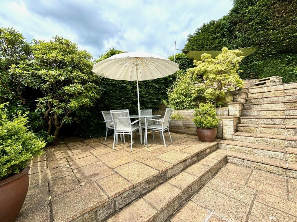 Additional image 25 of Lea Shaw, DE4