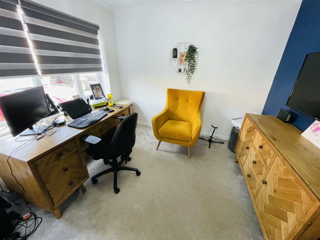 Additional image 4 of Campbell Close, Galley Common