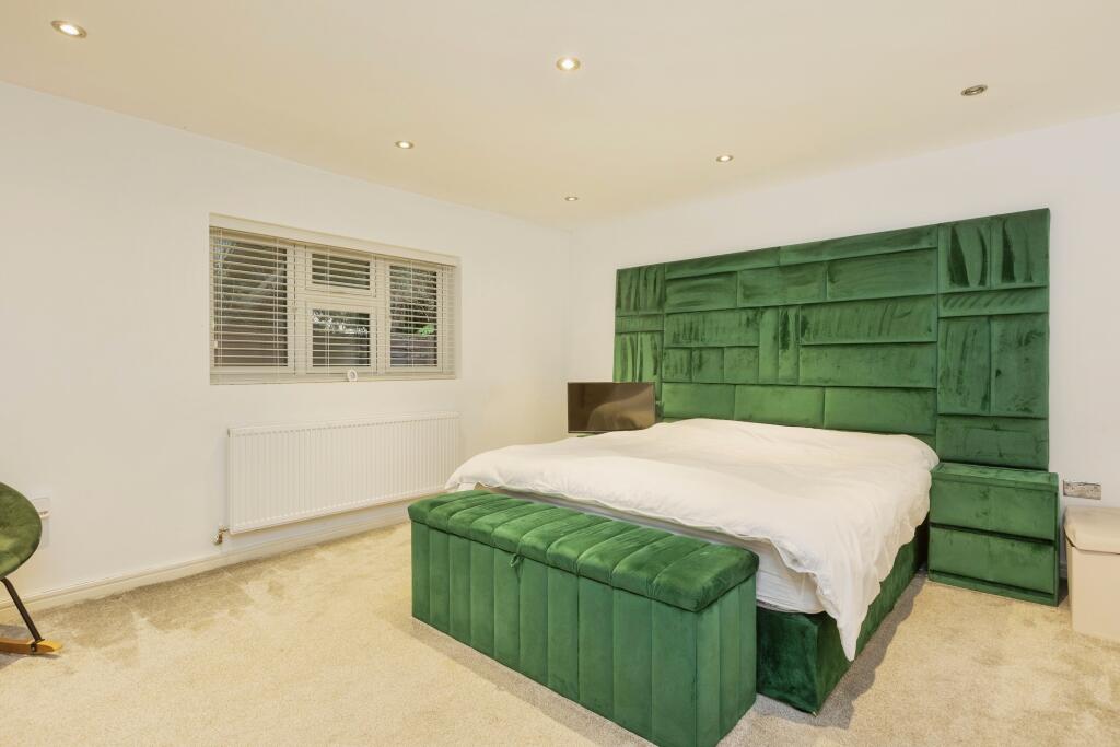 Additional image 10 of Woodland Close, Longfield, Kent, DA3