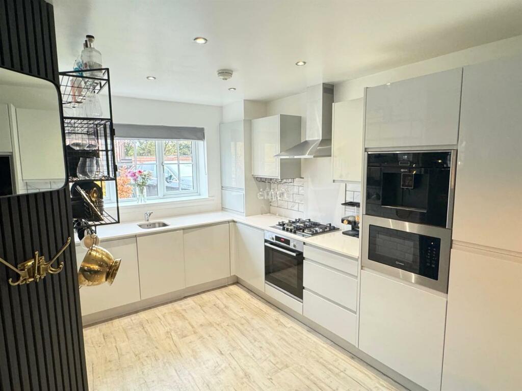 Additional image 13 of Holly Close, Holmes Chapel