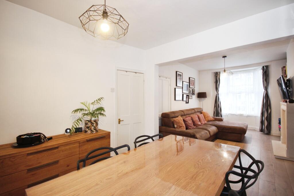 Additional image 5 of Clapham Terrace, Leamington Spa, Warwickshire, CV31