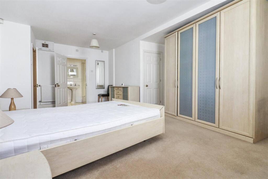 Additional image 9 of Neville Court, Jury Street, Warwick