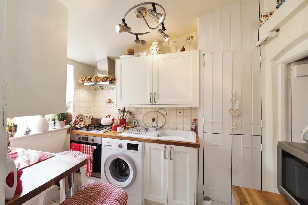 Additional image 5 of Short Row, Belper