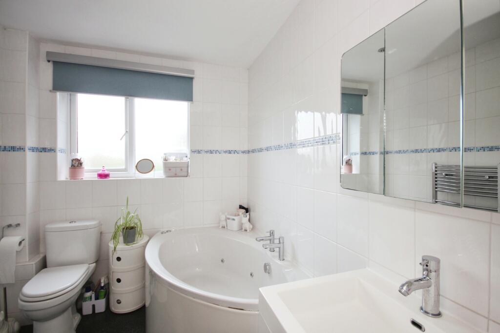 Additional image 17 of Brese Avenue, Warwick, Warwickshire, CV34