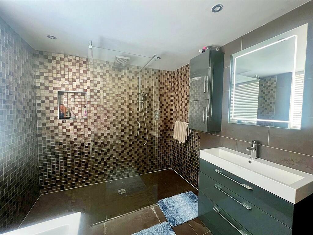 Additional image 9 of Leyes Lane, Kenilworth