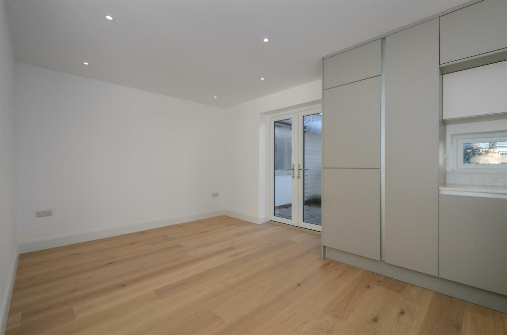 Additional image 10 of Meadow View, Higham Lane, Stoke Golding.