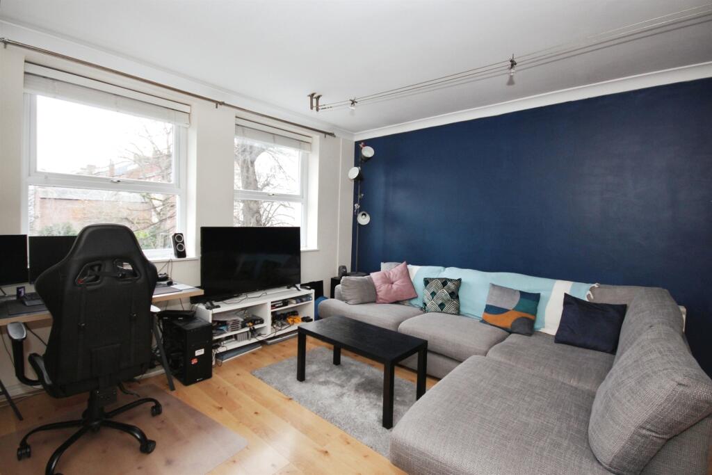 Additional image 9 of Beauchamp Avenue, Leamington Spa