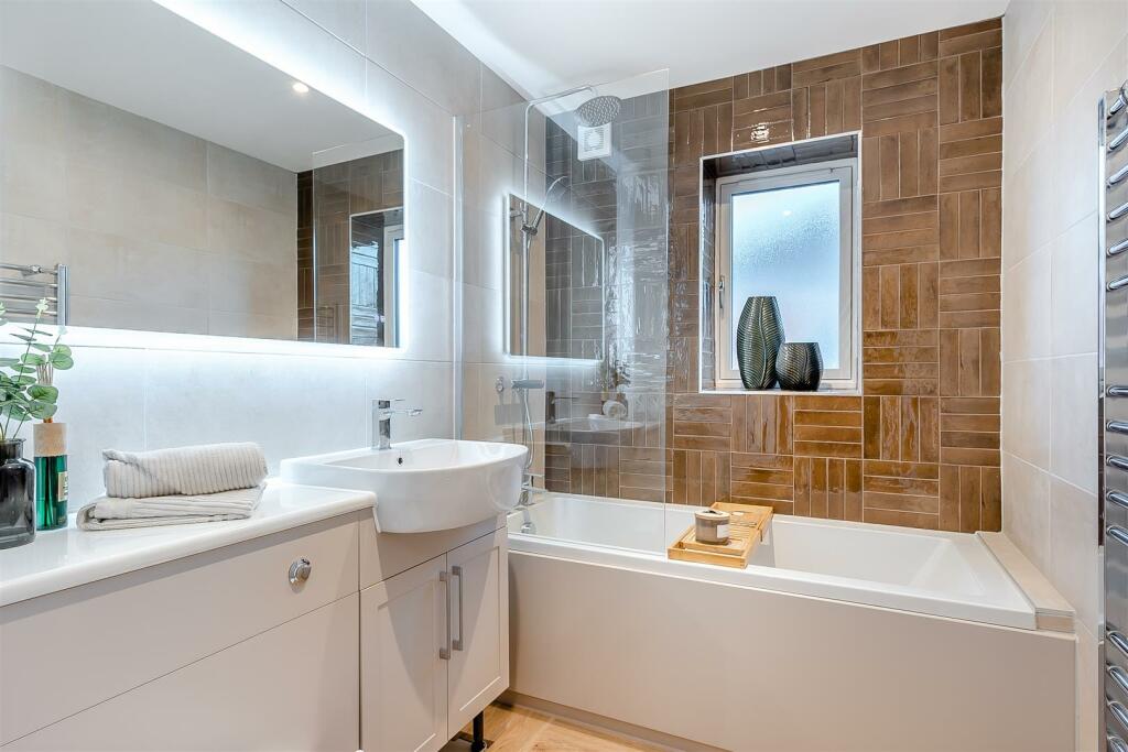 Additional image 19 of New Home - High Specification