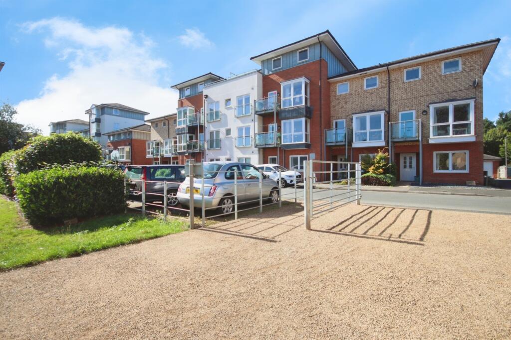 Additional image 14 of Trent Place, Warwick