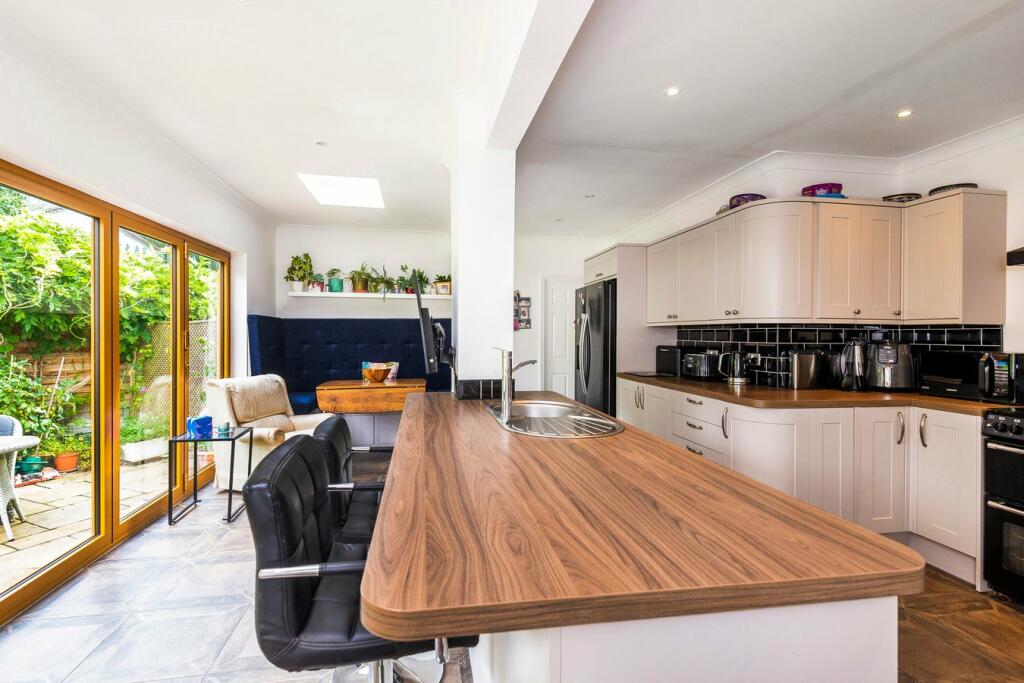 Additional image 9 of Merewood Road, Barnehurst, DA7