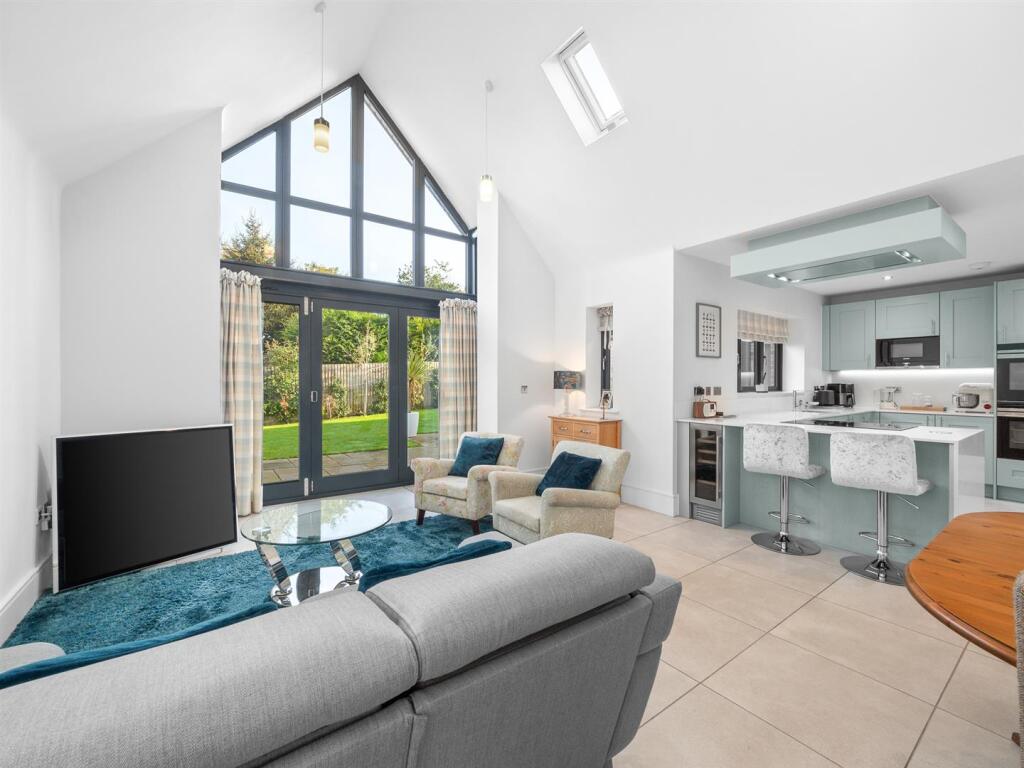 Additional image 42 of Elmdon Close, Snitterfield, Stratford-upon-Avon