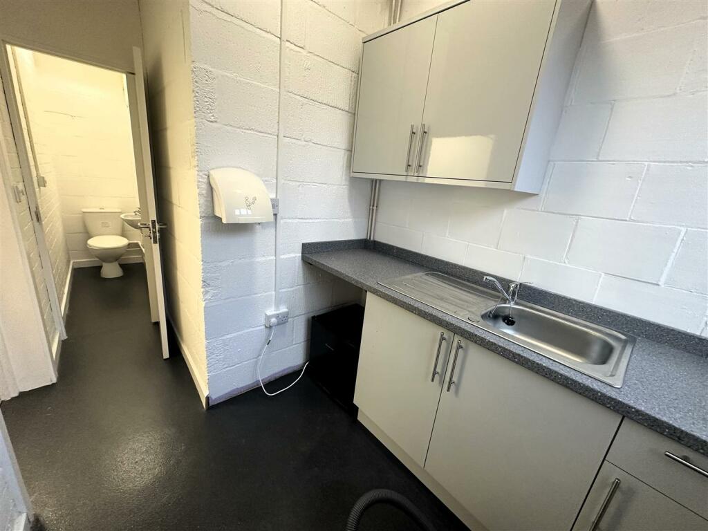 Additional image 3 of Central Avenue, Abbey Green, Nuneaton