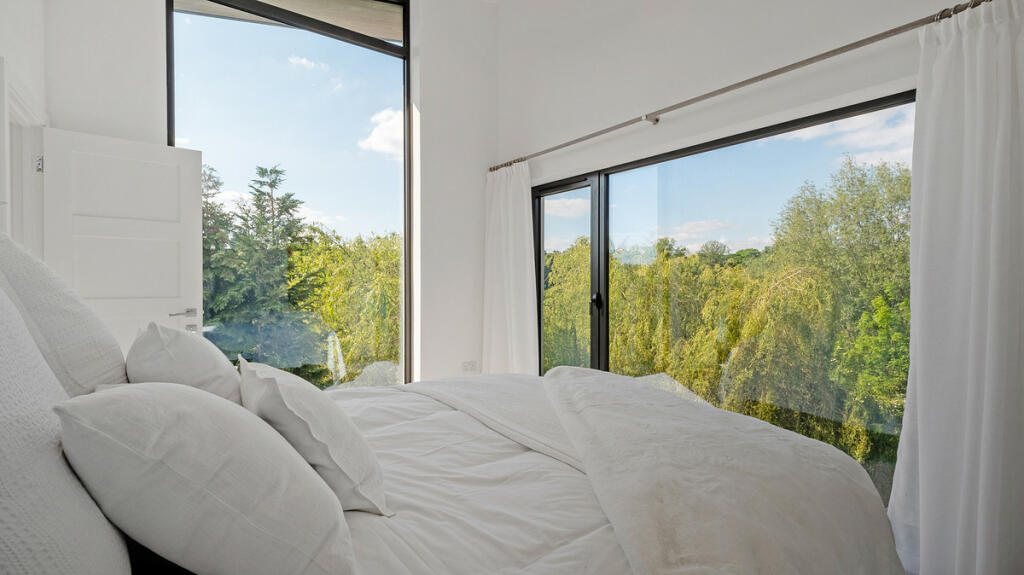 Additional image 24 of Riverside Off Tiddington Road, Stratford Upon Avon, Warwickshire. CV37 7BD