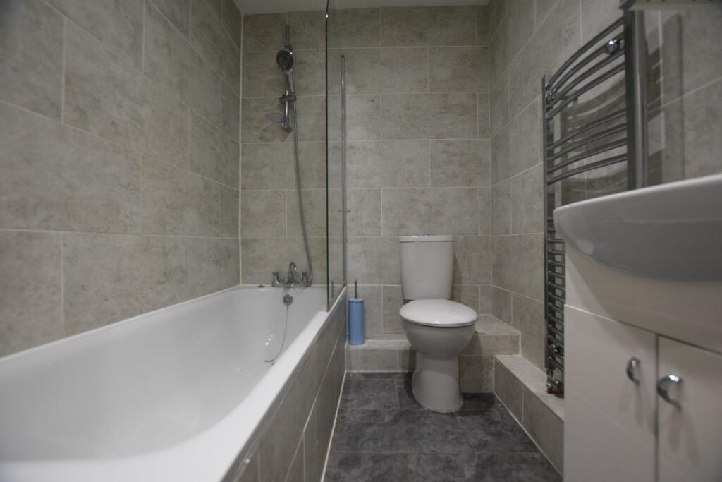 Additional image 9 of 7 Green Dell, Canterbury