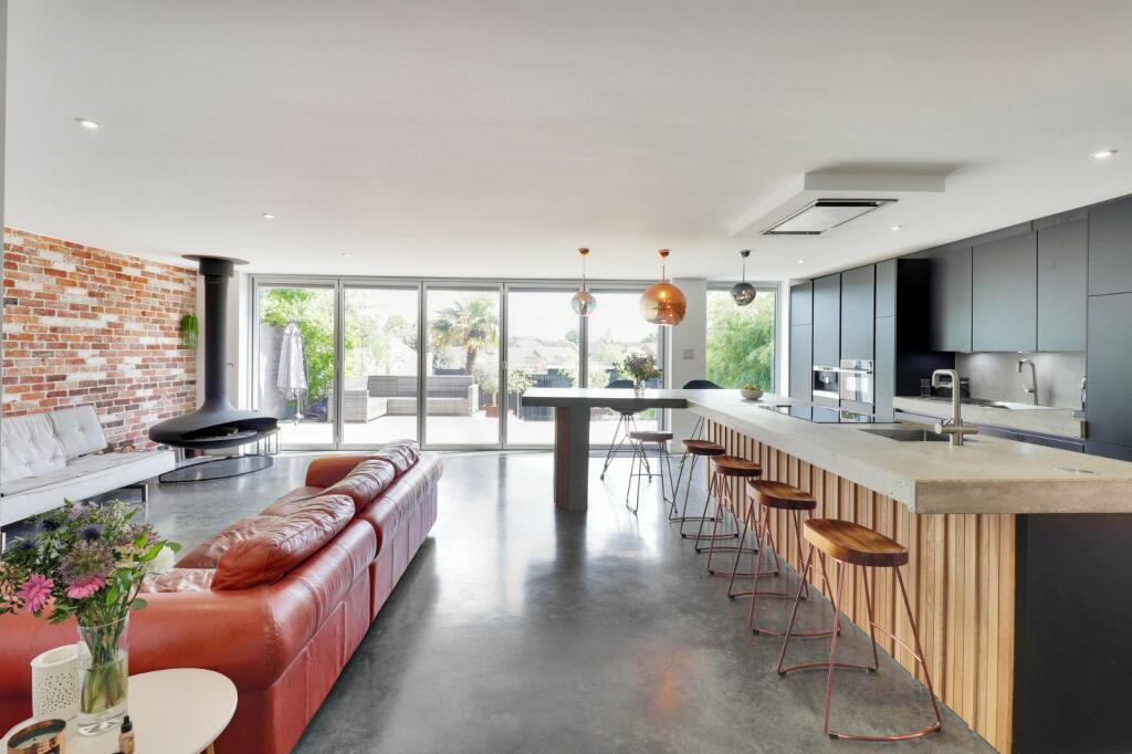 Additional image 22 of Tennyson Walk, Northfleet, Gravesend, Kent, DA11