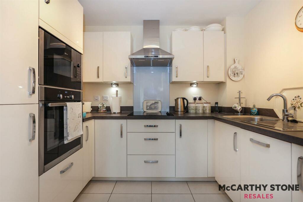 Additional image 8 of Harvard Place, Stratford-Upon-Avon, Warwickshire CV37 8GA