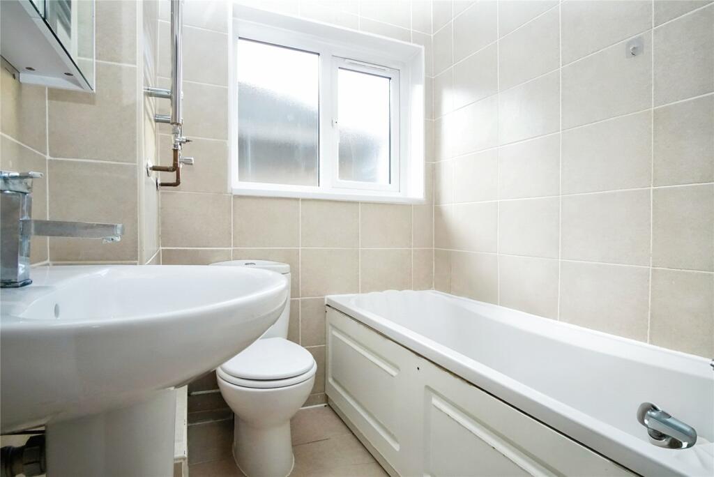 Additional image 9 of Eversley Avenue, Bexleyheath, DA7