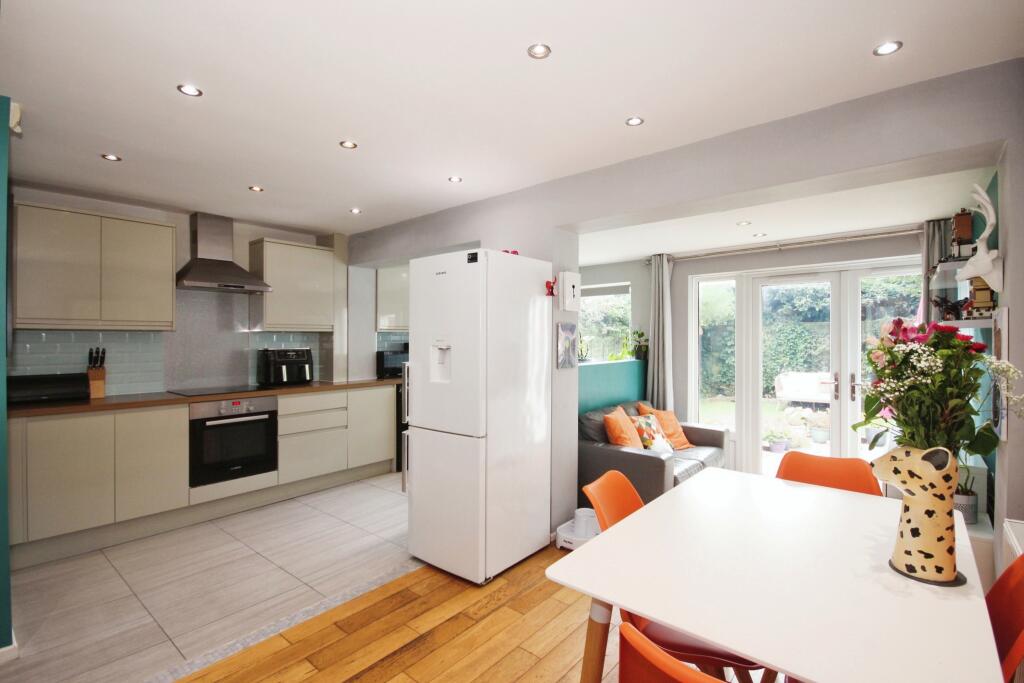 Additional image 5 of Brese Avenue, Warwick, Warwickshire, CV34