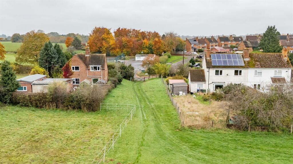 Additional image 7 of Paddock at Stoneleigh, Birmingham Road, Stoneleigh