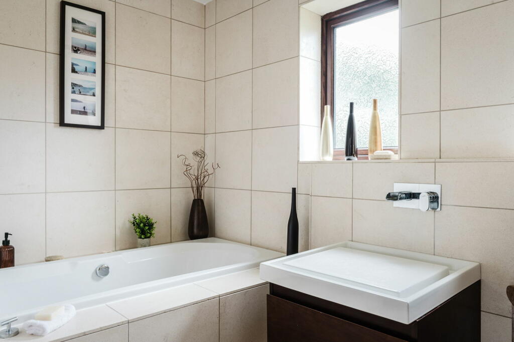 Additional image 16 of Wrotham Road, Meopham, Gravesend, DA13 0QG