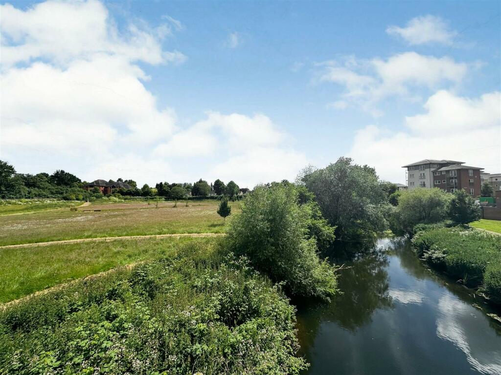 Additional image 37 of Andrews Close, Warwick