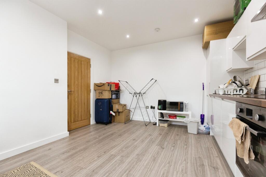 Additional image 6 of Woodside Park, Rugby