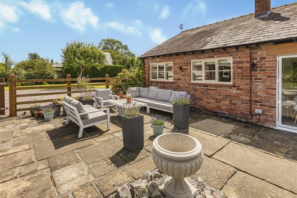 Additional image 29 of Holmes Chapel Road, Lach Dennis