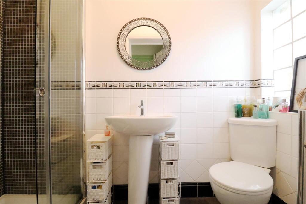 Additional image 14 of Park Crescent, Erith