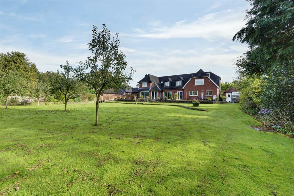 Additional image 56 of Spacious home on the exclusive Blackfirs Lane, Somerford, Congleton