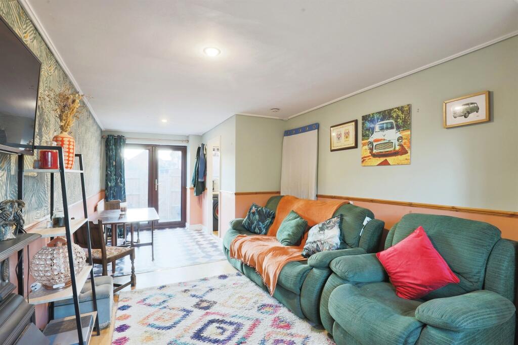 Additional image 6 of Simmons Court, Wellesbourne, Warwick