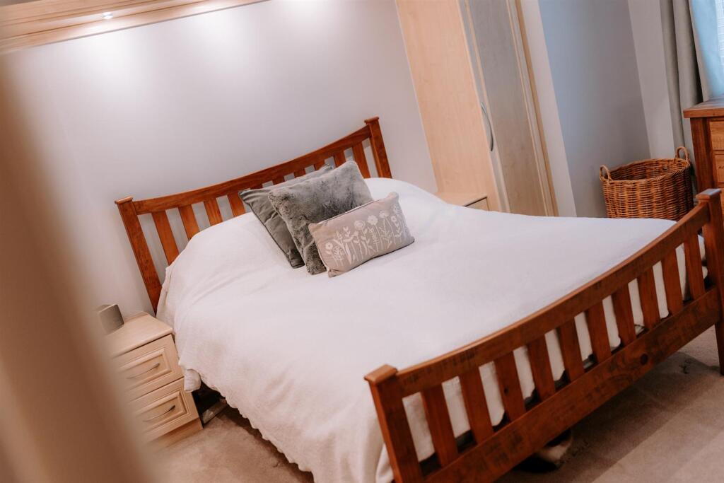 Additional image 16 of Exceptionally presented detached property tucked away on prized cul-de-sac