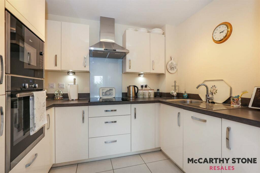 Additional image 7 of Harvard Place, Stratford-Upon-Avon, Warwickshire CV37 8GA